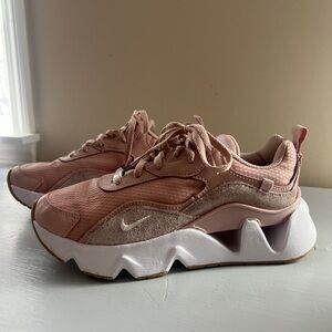 Women’s Nike Ryz 365 2